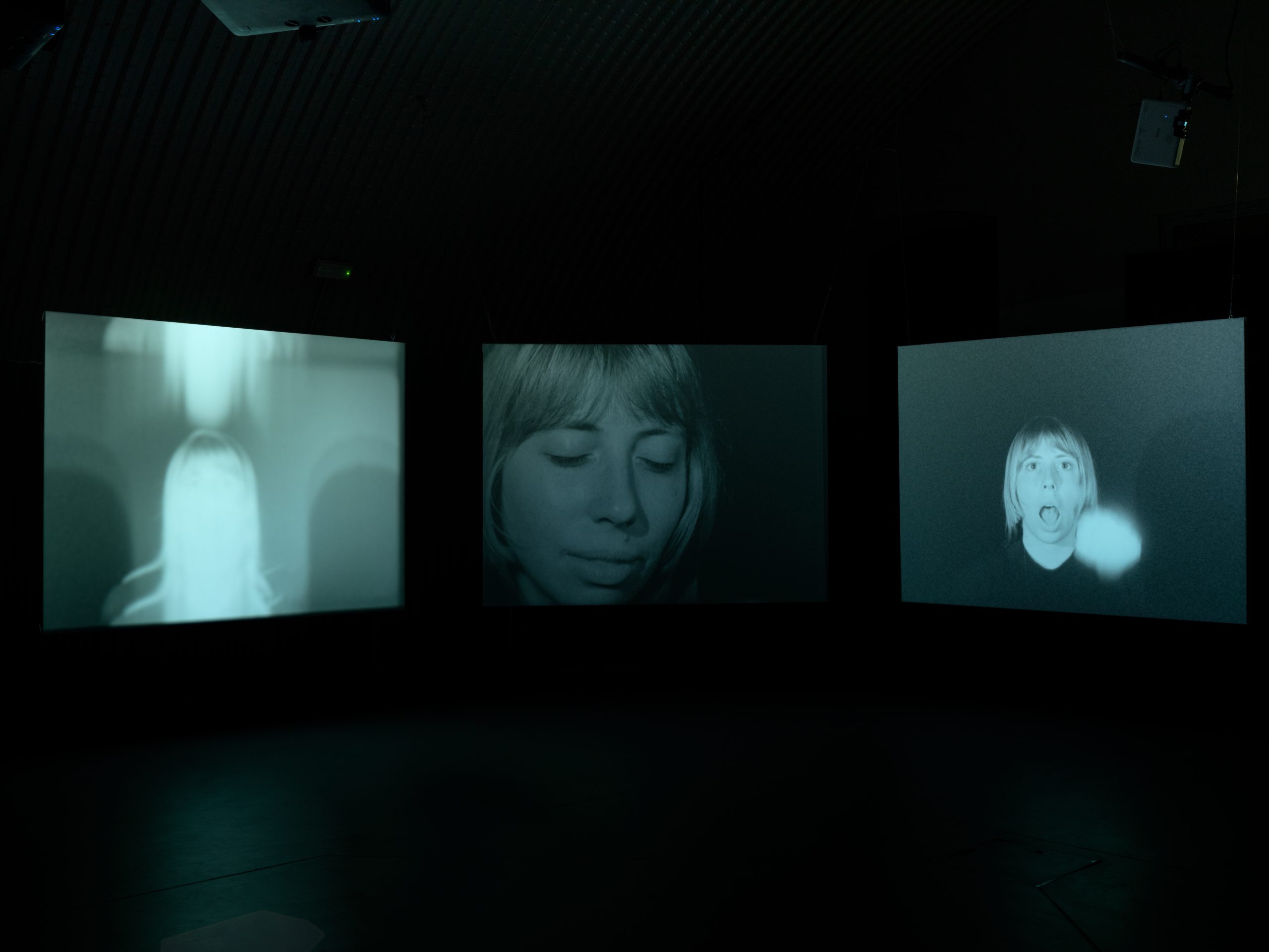 Adele Dipasquale, Spirits Talks, 2022–2025 — installazione multicanale, pellicola super 16mm scansionata in 2K