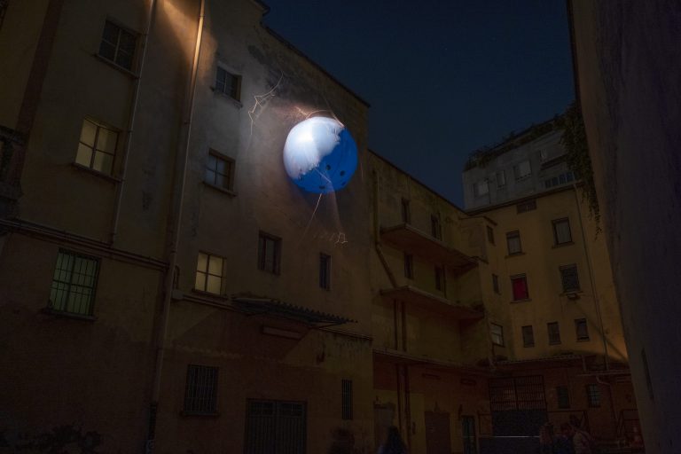 Oli Bonzanigo, Unisono, 2022 — installazione complessa