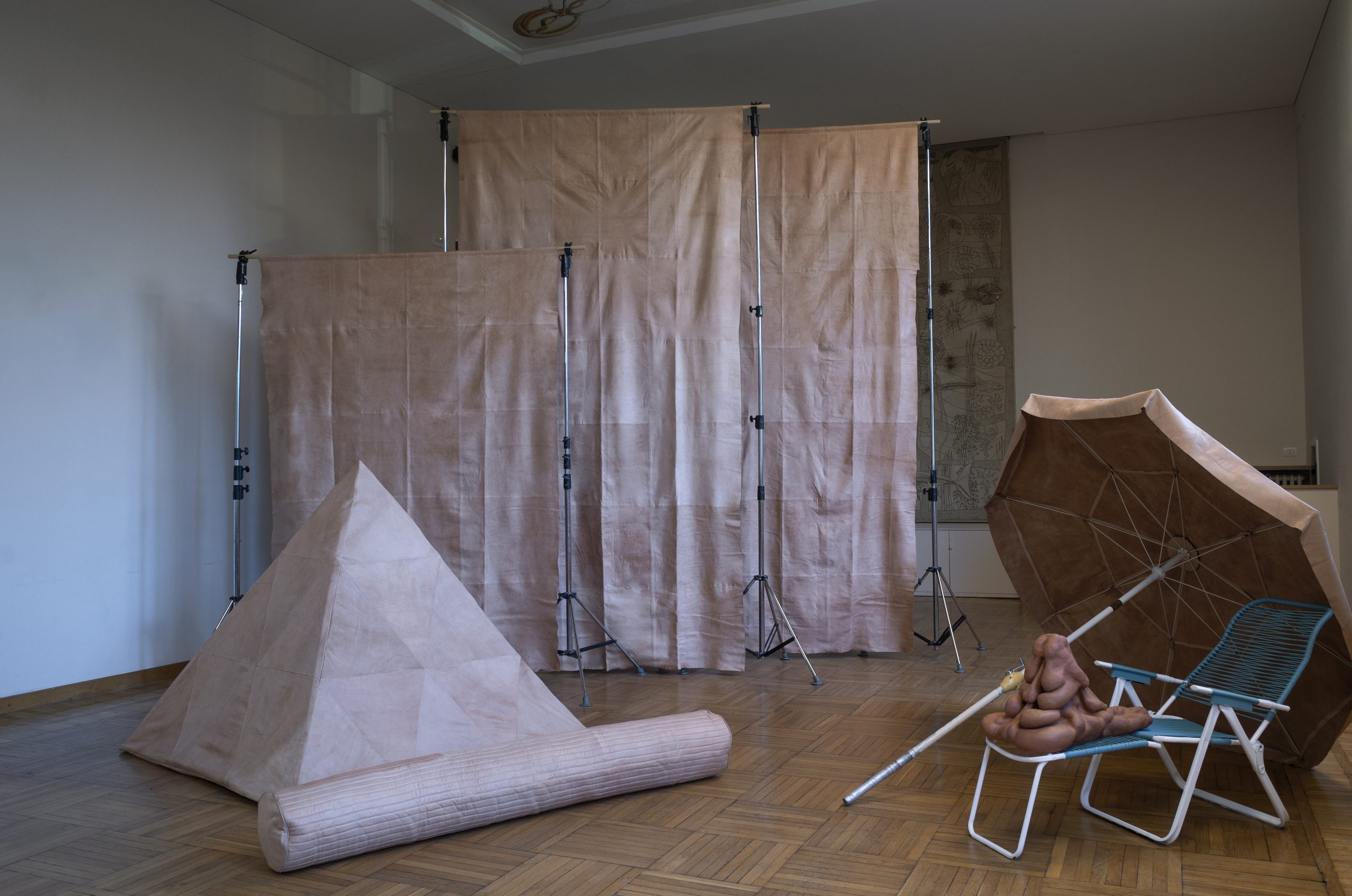 Haig Aivazian, Rome is not in Rome (Pt. II Mythology to Abattoir), 2016 — installazione complessa