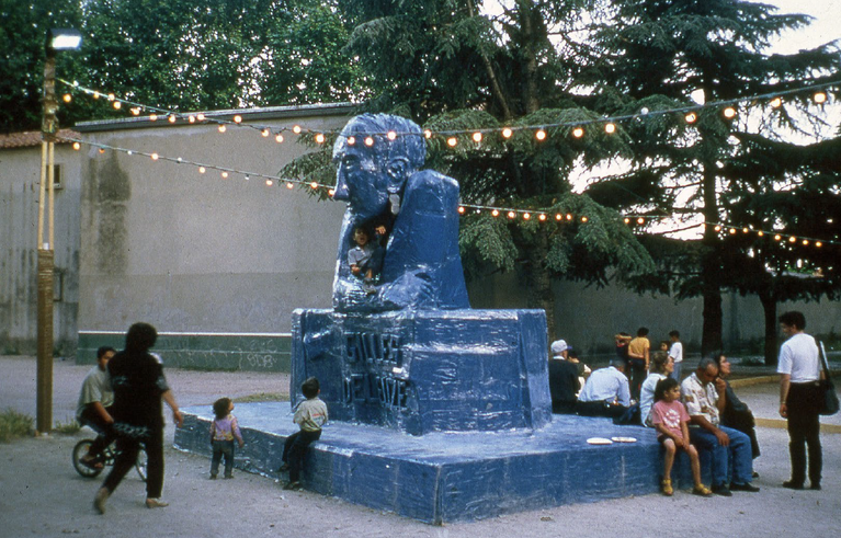Thomas Hirschhorn, Deleuze Monument, 2000 — SCREENING PROGRAM | FONDAZIONE GALLERIA MILANO - Video Betacam SP