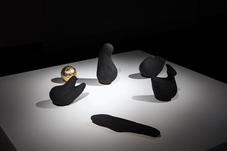 Bibi Yamamoto, Primitive Pets — serie di sculture in argilla non cotta e dipinte a olio